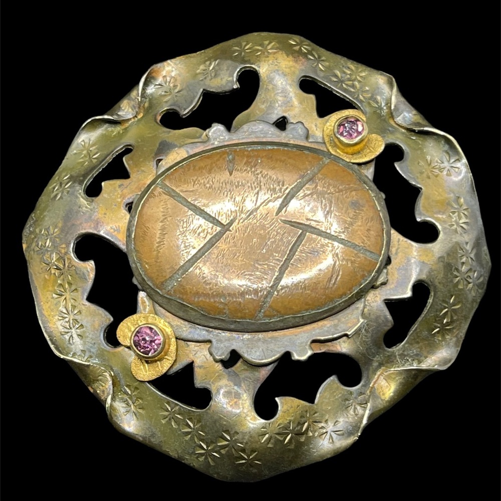 Antique brooch 1915
